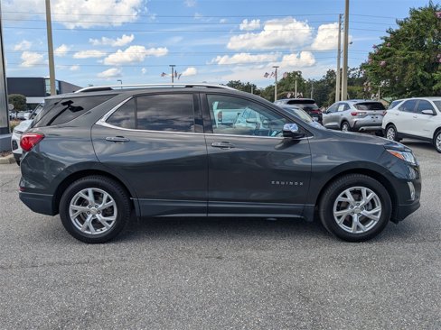 Used 2018 Chevrolet Equinox Premier image 2