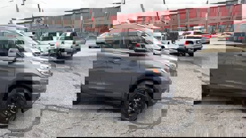 Used 2015 Honda CR-V LX image 2