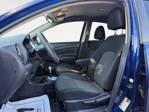 Used 2018 Nissan Versa SV image 9