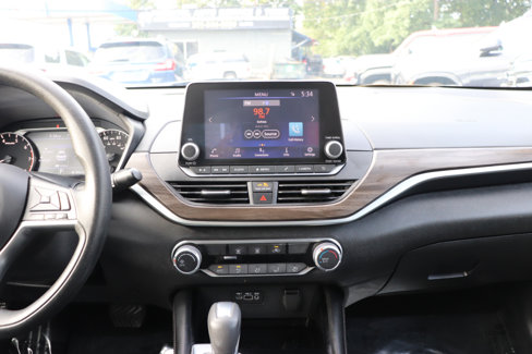 Used 2023 Nissan Altima 2.5 SV image 19
