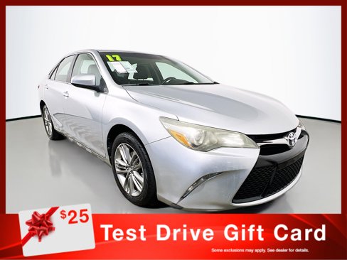 Used 2017 Toyota Camry SE image 1