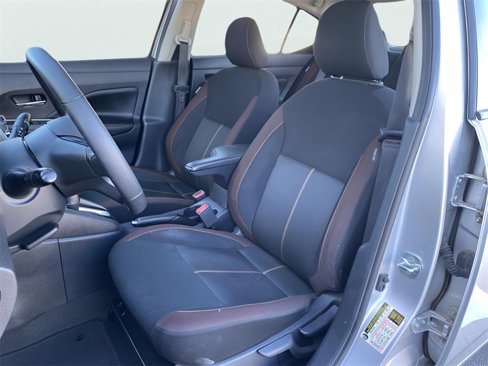 Used 2021 Nissan Versa SR image 13