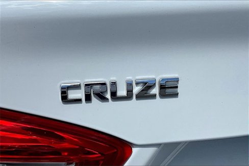 Used 2016 Chevrolet Cruze Premier image 8