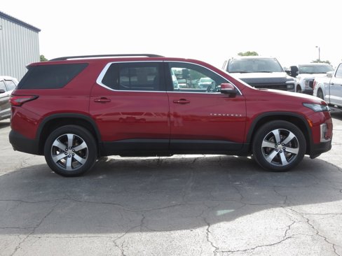 Used 2022 Chevrolet Traverse LT w/ LT Premium Package image 11