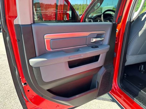 Used 2019 RAM 1500 Classic SLT image 24