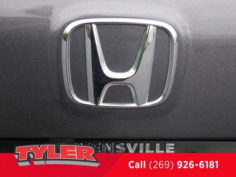 Used 2020 Honda Pilot Touring image 16