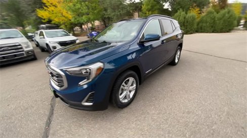 Used 2021 GMC Terrain SLE w/ Driver Convenience Package image 4