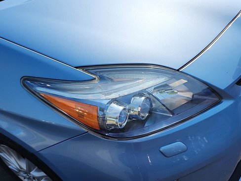 Used 2012 Toyota Prius Plug-In Hybrid image 4