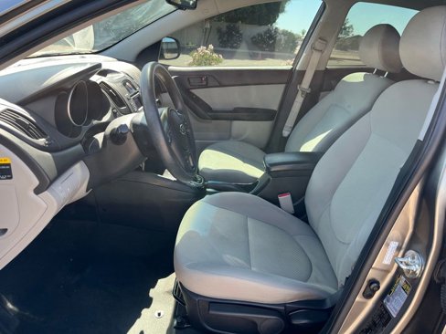 Used 2012 Kia Forte EX image 18