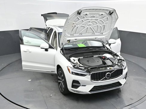 Certified 2023 Volvo XC60 B5 Ultimate w/ Protection Package Premier image 39
