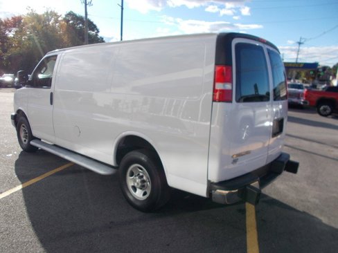 Certified 2022 Chevrolet Express 2500 w/ Driver Convenience Package image 8
