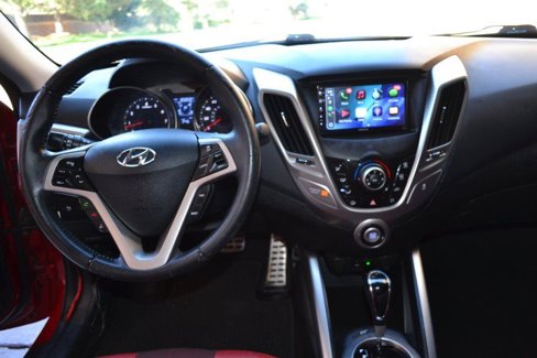 Used 2012 Hyundai Veloster w/ Tech Pkg image 19