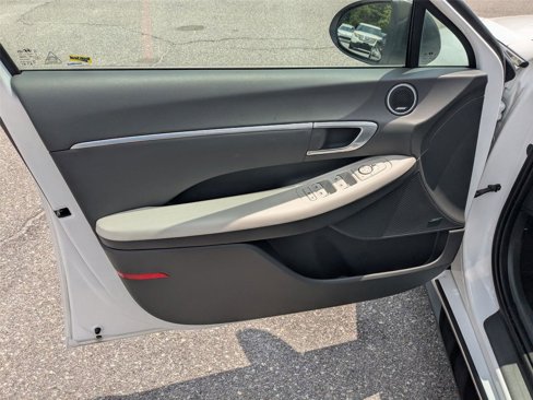 Used 2023 Hyundai Sonata SEL w/ Cargo Package image 12