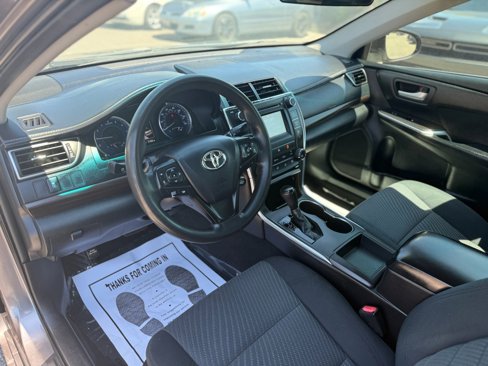 Used 2016 Toyota Camry LE image 14