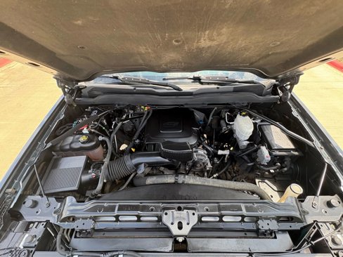 Used 2019 Chevrolet Silverado 2500 LTZ w/ Vortec Plus Package image 14