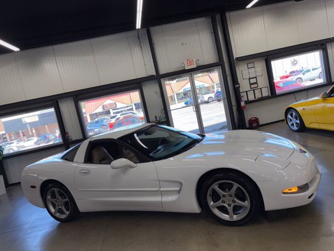 Used 2004 Chevrolet Corvette Coupe w/ Preferred Equipment Group image 14