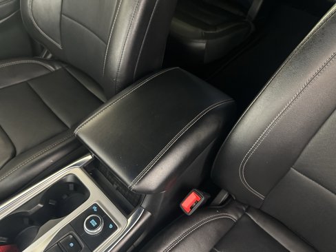 Used 2023 Ford Explorer Limited image 19
