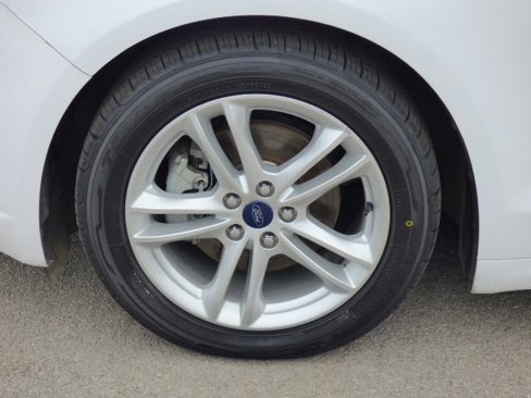 Used 2018 Ford Fusion SE image 30