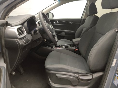 Used 2020 Kia Sorento LX image 17