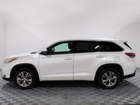 Used 2015 Toyota Highlander Plus image 3