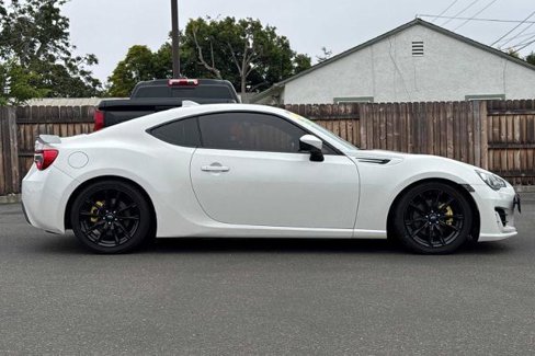 Used 2018 Subaru BRZ Premium image 3