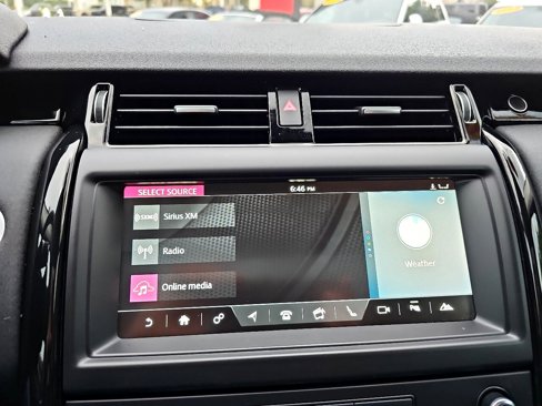 Used 2018 Land Rover Discovery SE image 74
