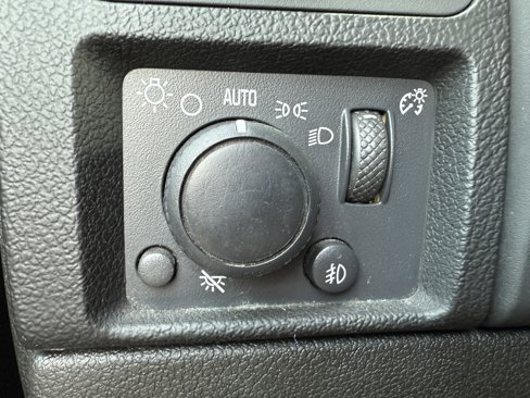 Used 2009 HUMMER H3 image 32