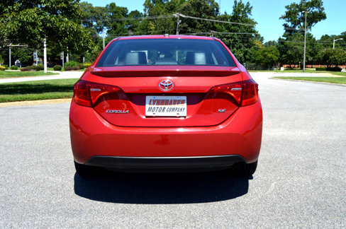 Used 2018 Toyota Corolla SE w/ SE Premium Package image 16
