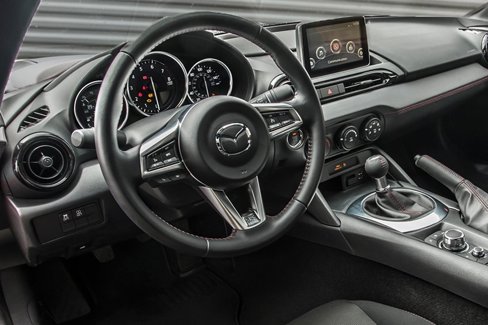 Used 2017 MAZDA MX-5 Miata RF Grand Touring image 4