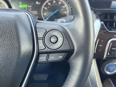 Used 2021 Toyota Venza XLE image 32