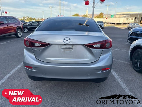 Used 2016 MAZDA MAZDA3 i Sport w/ Preferred Equipment Package image 3