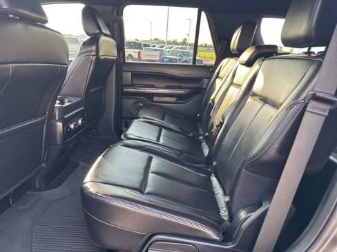 Used 2021 Ford Expedition XLT image 34