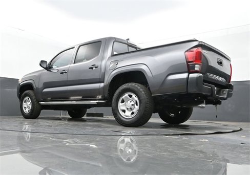 Used 2018 Toyota Tacoma SR image 24