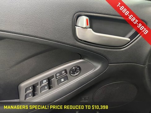 Used 2017 Kia Forte LX image 9