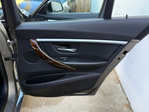 Used 2017 BMW 330e image 36