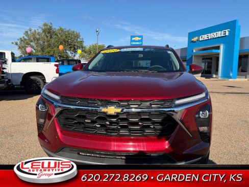 Used 2024 Chevrolet Trax LT image 3