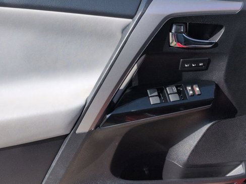 Certified 2017 Toyota RAV4 Limited image 16