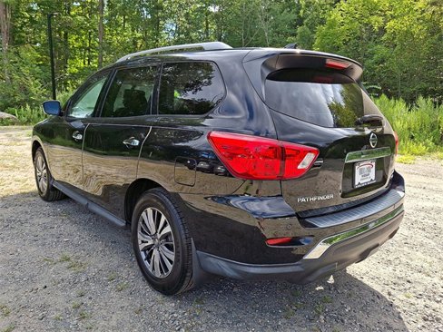 Certified 2020 Nissan Pathfinder SV image 21