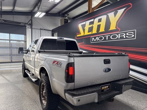 Used 2010 Ford F250 Lariat image 14