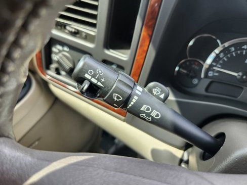 Used 2005 Cadillac Escalade EXT image 23
