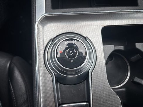 Used 2022 Ford Edge Titanium image 30