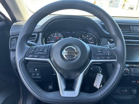 Used 2018 Nissan Rogue S image 23