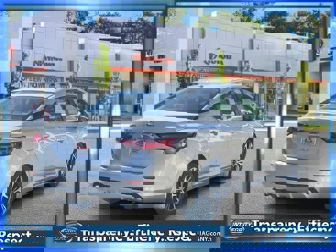 Used 2020 Nissan Sentra SV image 6