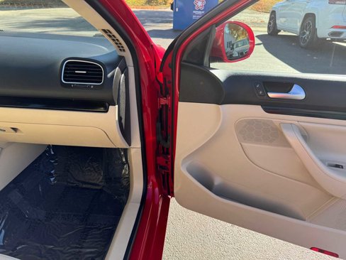Used 2013 Volkswagen Jetta SE image 16