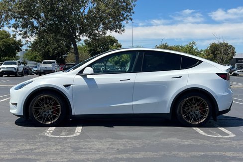 Used 2021 Tesla Model Y Performance image 7