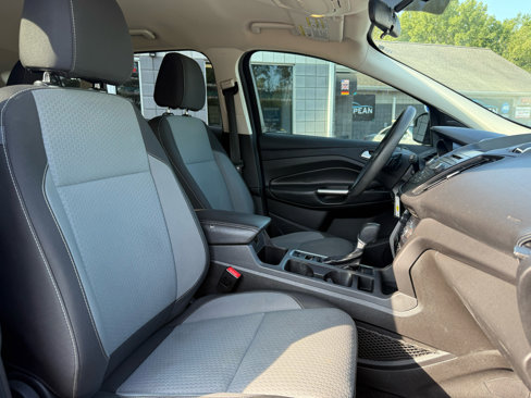 Used 2017 Ford Escape SE image 11