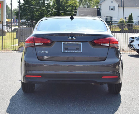 Used 2017 Kia Forte LX image 9