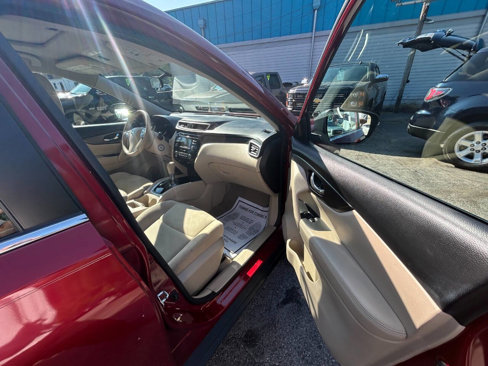 Used 2014 Nissan Rogue S image 9