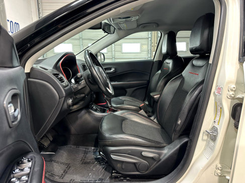 Used 2019 Jeep Compass Trailhawk image 10
