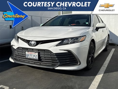 Used 2021 Toyota Camry LE image 1